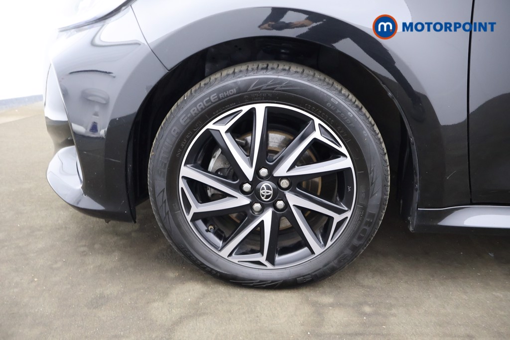 Toyota Yaris Design Automatic Petrol-Electric Hybrid Hatchback - Stock Number (1624665) - 4th supplementary image