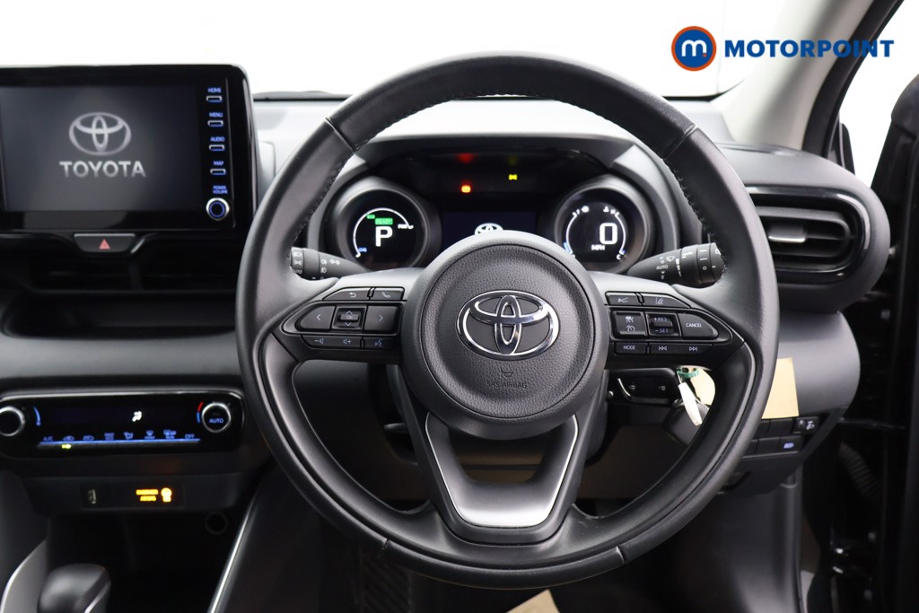 Toyota Yaris Design Automatic Petrol-Electric Hybrid Hatchback - Stock Number (1624665) - 6th supplementary image