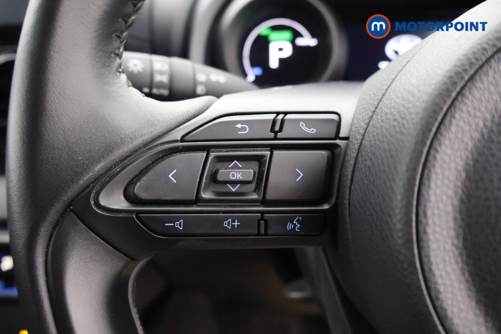 Toyota Yaris Design Automatic Petrol-Electric Hybrid Hatchback - Stock Number (1624665) - 7th supplementary image