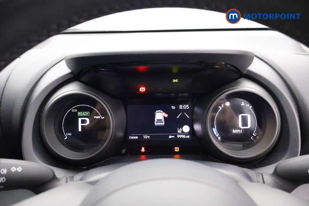 Toyota Yaris Design Automatic Petrol-Electric Hybrid Hatchback - Stock Number (1624665) - 9th supplementary image