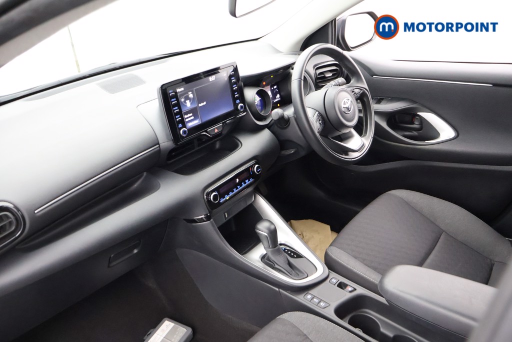 Toyota Yaris Design Automatic Petrol-Electric Hybrid Hatchback - Stock Number (1624665) - 28th supplementary image