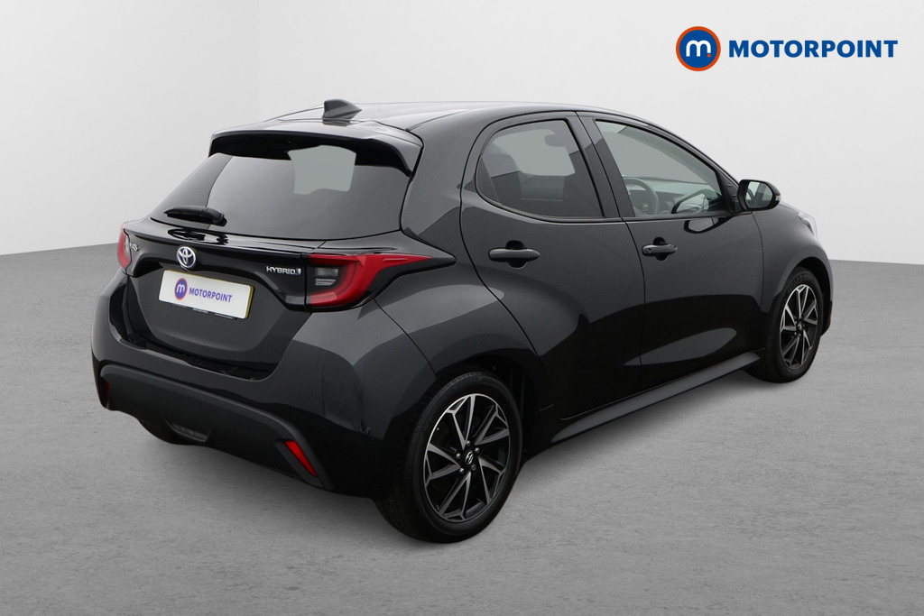 Toyota Yaris Design Automatic Petrol-Electric Hybrid Hatchback - Stock Number (1624665) - Drivers side rear corner