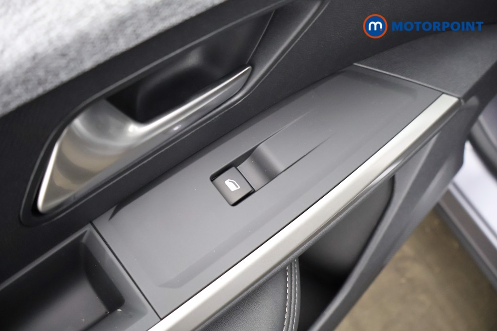 Peugeot 5008 Allure Automatic Petrol SUV - Stock Number (1624687) - 32nd supplementary image