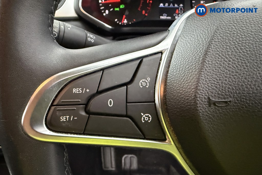 Renault Captur Iconic Manual Petrol SUV - Stock Number (1624716) - 6th supplementary image