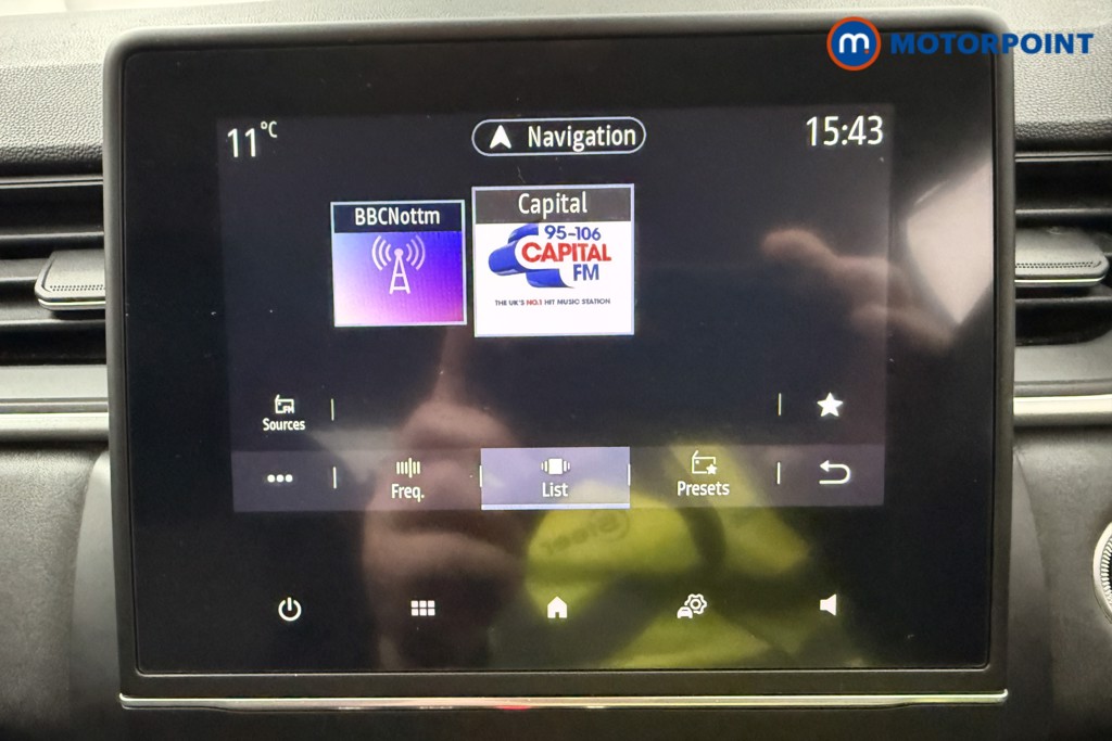 Renault Captur Iconic Manual Petrol SUV - Stock Number (1624716) - 11th supplementary image