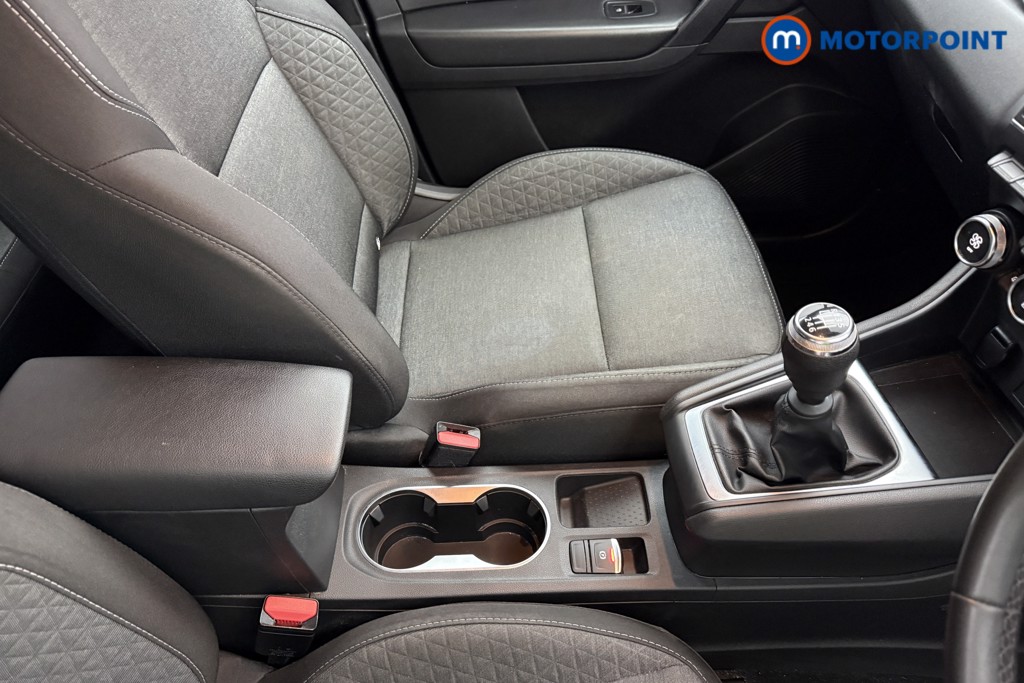 Renault Captur Iconic Manual Petrol SUV - Stock Number (1624716) - 17th supplementary image