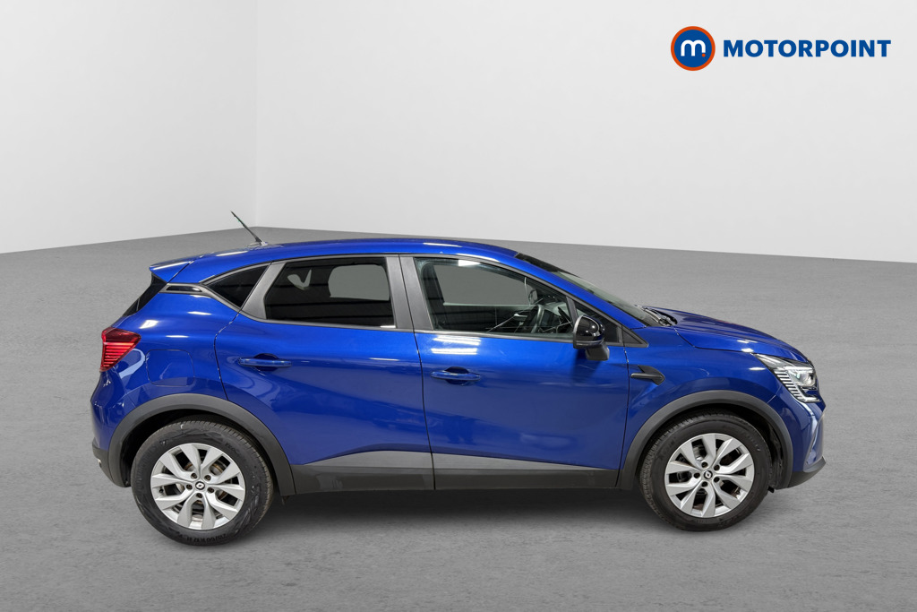 Renault Captur Iconic Manual Petrol SUV - Stock Number (1624716) - Drivers side front corner