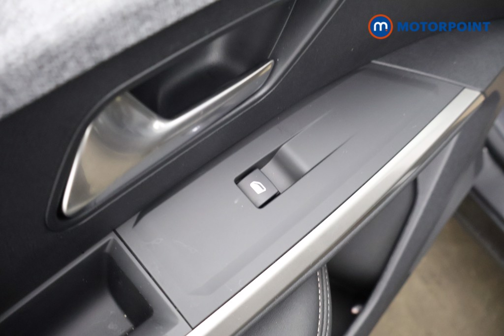 Peugeot 5008 Allure Automatic Petrol SUV - Stock Number (1624725) - 32nd supplementary image