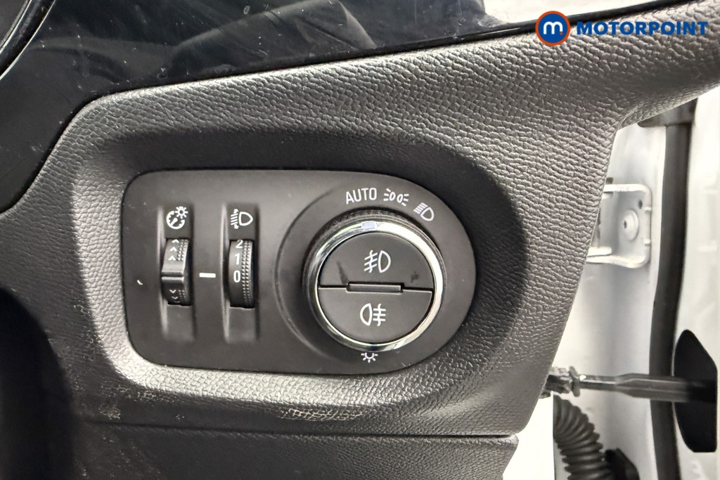 Vauxhall Corsa GS Manual Petrol Hatchback - Stock Number (1624761) - 13th supplementary image