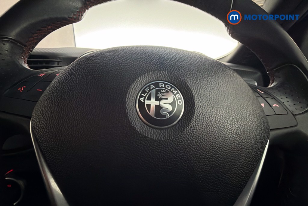 Alfa Romeo Giulietta Veloce Automatic Petrol Hatchback - Stock Number (1625250) - 5th supplementary image