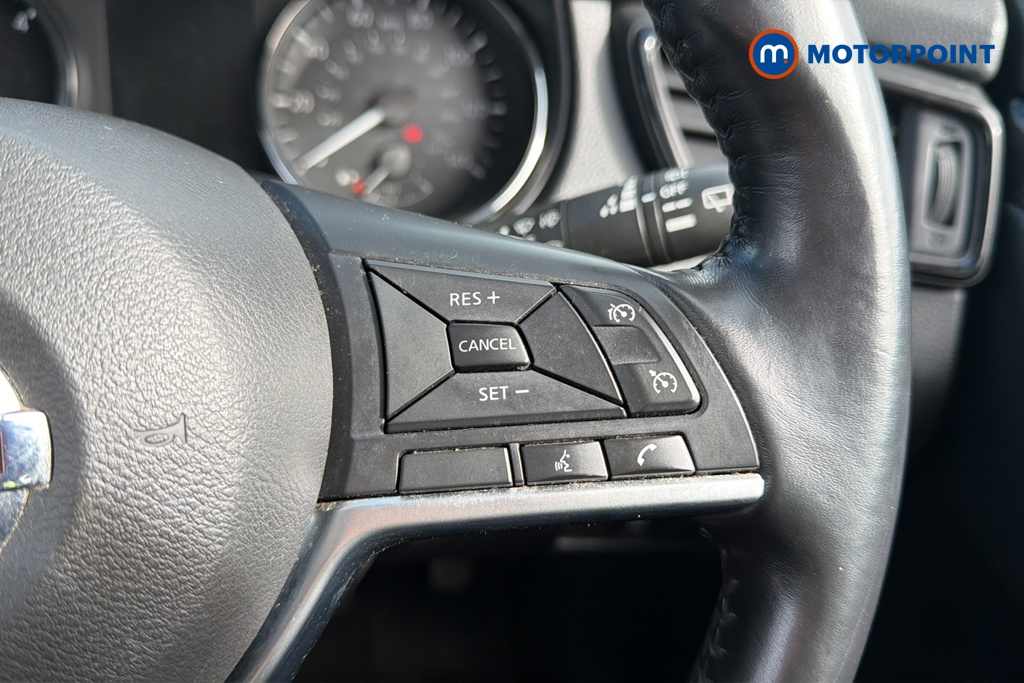 Nissan X-Trail N-Connecta Manual Diesel SUV - Stock Number (1625263) - 3rd supplementary image