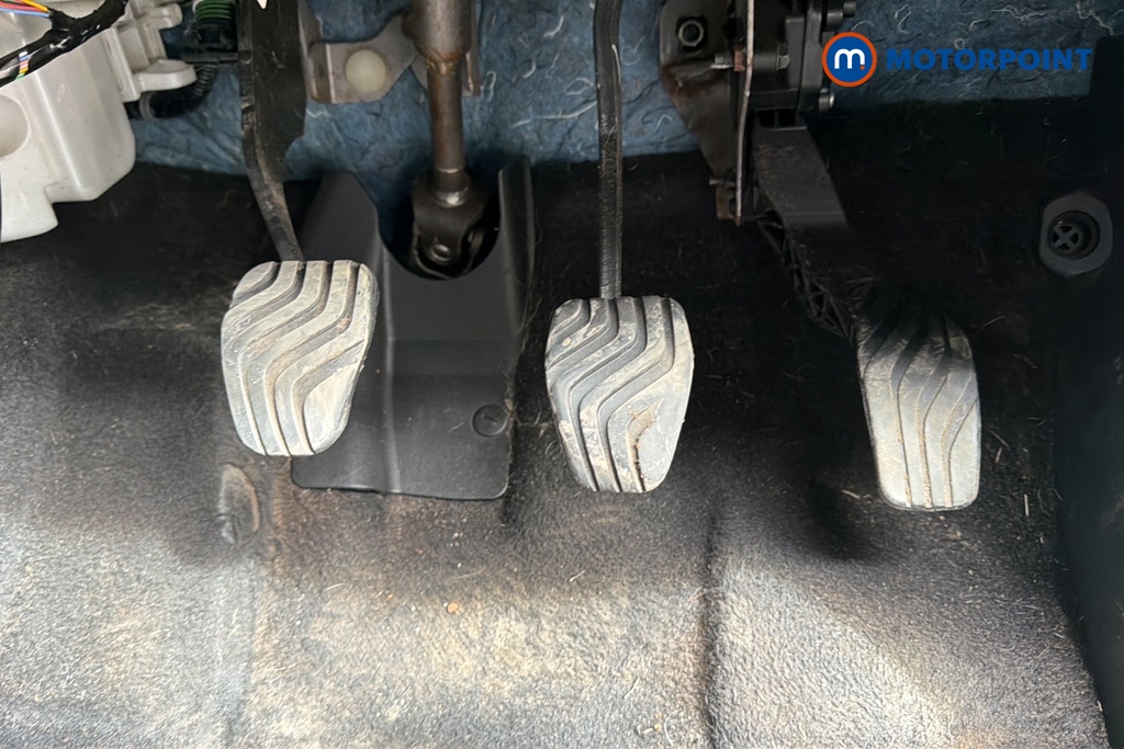 Nissan X-Trail N-Connecta Manual Diesel SUV - Stock Number (1625263) - 24th supplementary image