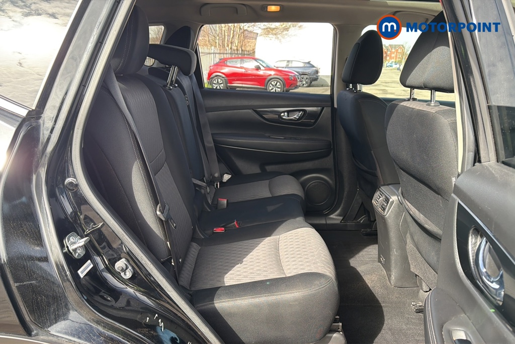 Nissan X-Trail N-Connecta Manual Diesel SUV - Stock Number (1625263) - 25th supplementary image