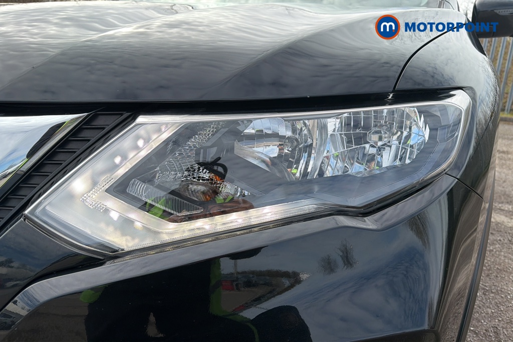 Nissan X-Trail N-Connecta Manual Diesel SUV - Stock Number (1625263) - 42nd supplementary image