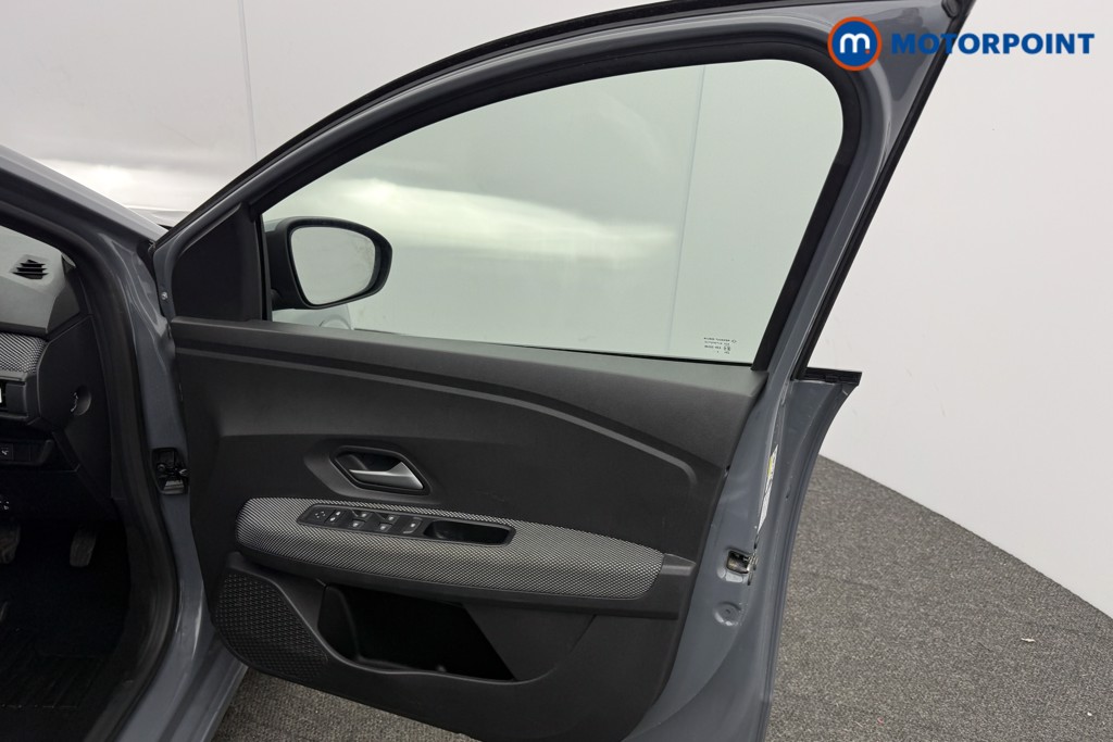 Dacia Sandero Expression Manual Petrol Hatchback - Stock Number (1625416) - 13th supplementary image