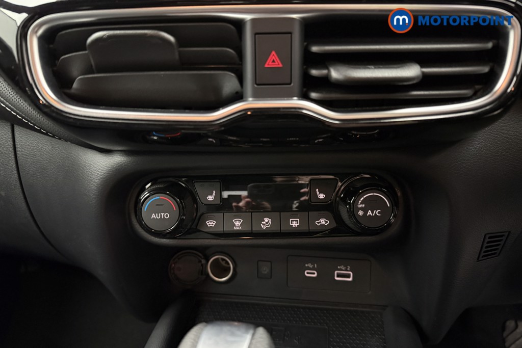 Nissan Juke Tekna Automatic Petrol SUV - Stock Number (1625435) - 14th supplementary image