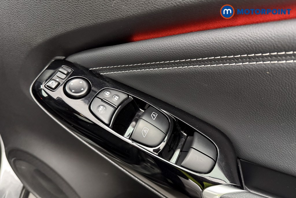 Nissan Juke Tekna Automatic Petrol SUV - Stock Number (1625435) - 17th supplementary image