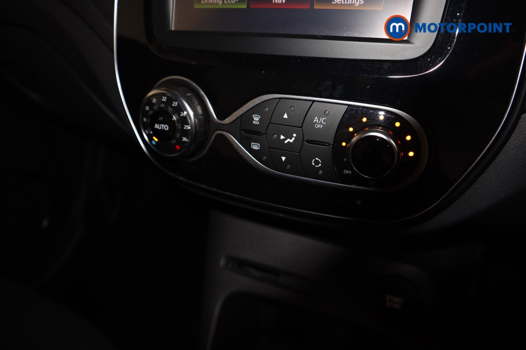 Renault Captur Iconic Manual Petrol SUV - Stock Number (1625502) - 7th supplementary image