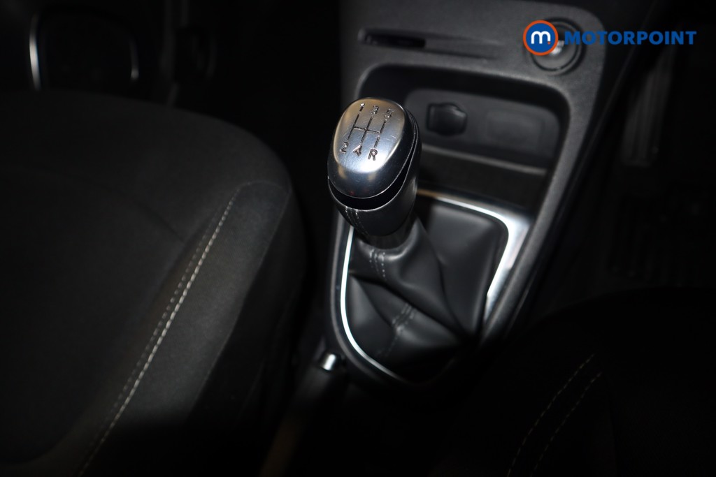 Renault Captur Iconic Manual Petrol SUV - Stock Number (1625502) - 10th supplementary image