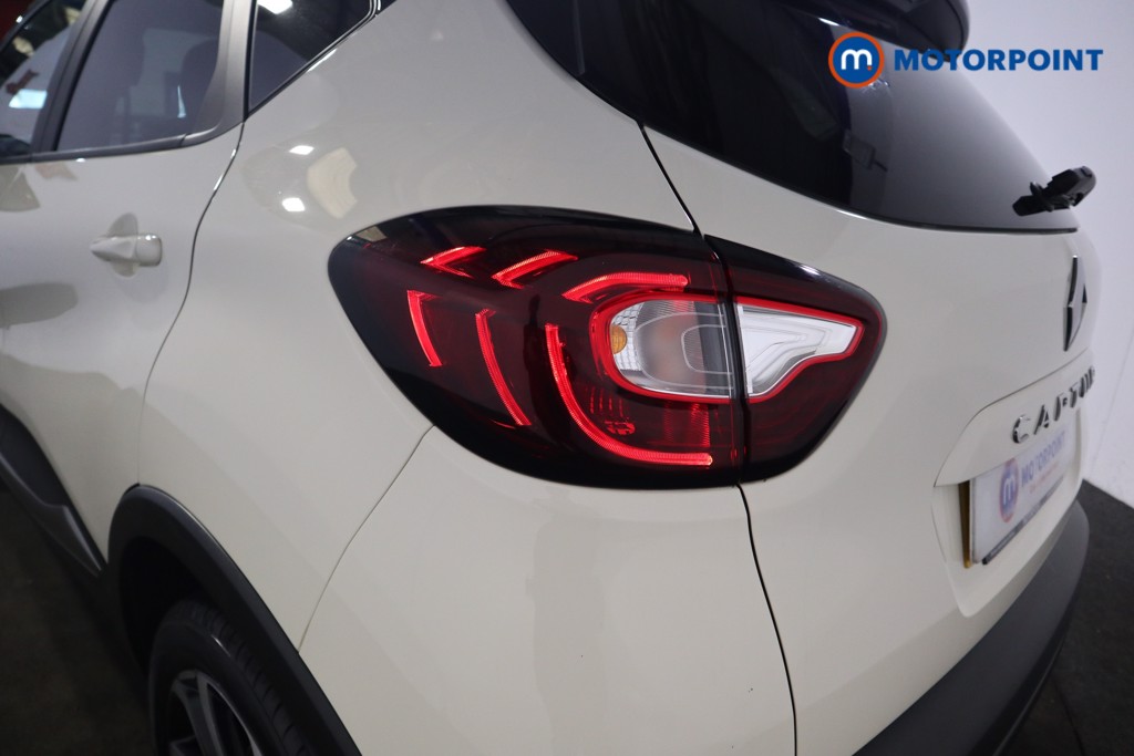 Renault Captur Iconic Manual Petrol SUV - Stock Number (1625502) - 25th supplementary image