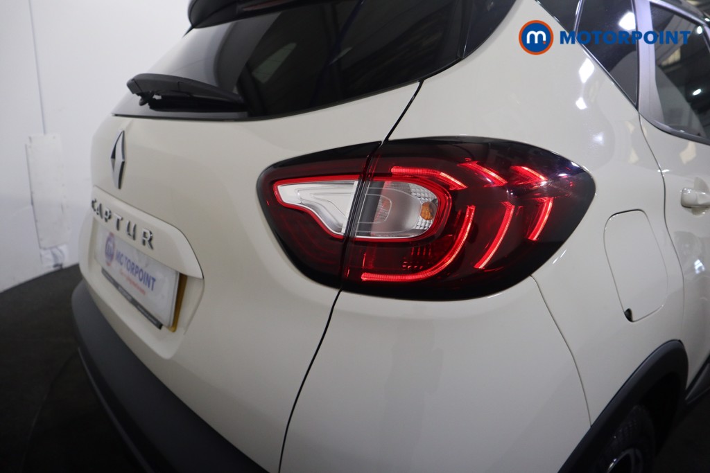 Renault Captur Iconic Manual Petrol SUV - Stock Number (1625502) - 26th supplementary image