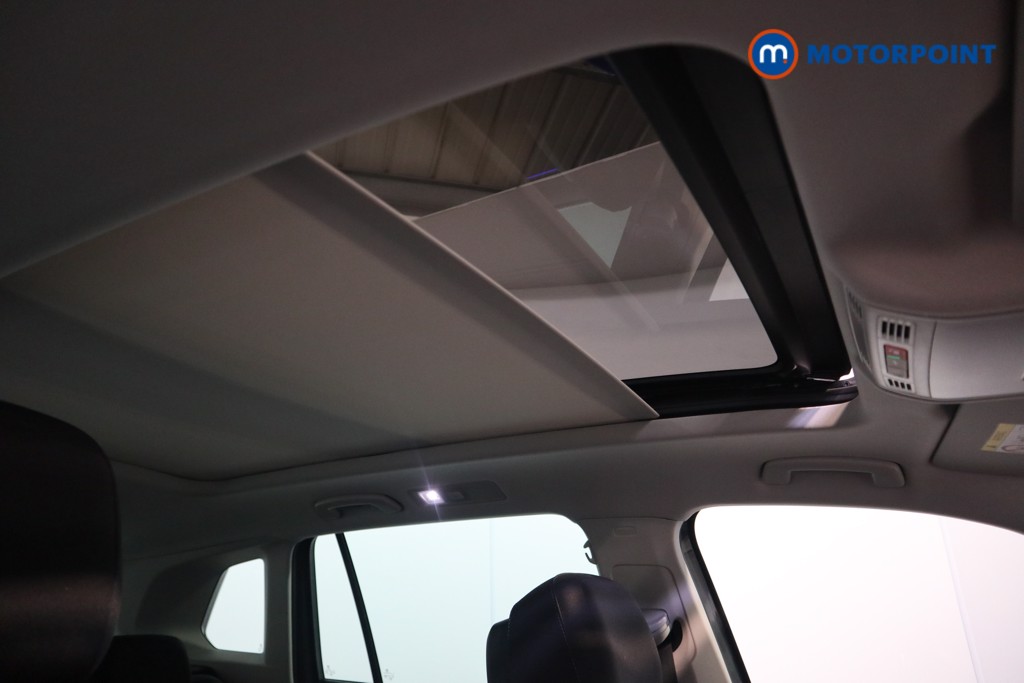 Volkswagen Tiguan Elegance Automatic Diesel SUV - Stock Number (1625973) - 33rd supplementary image