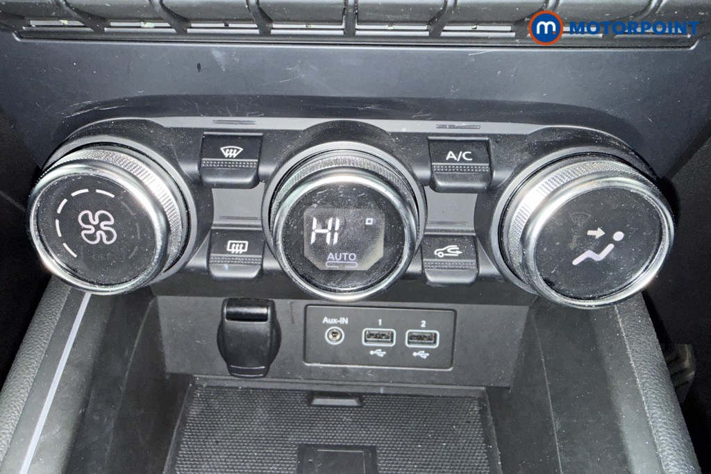 Renault Clio Evolution Manual Petrol Hatchback - Stock Number (1626610) - 8th supplementary image