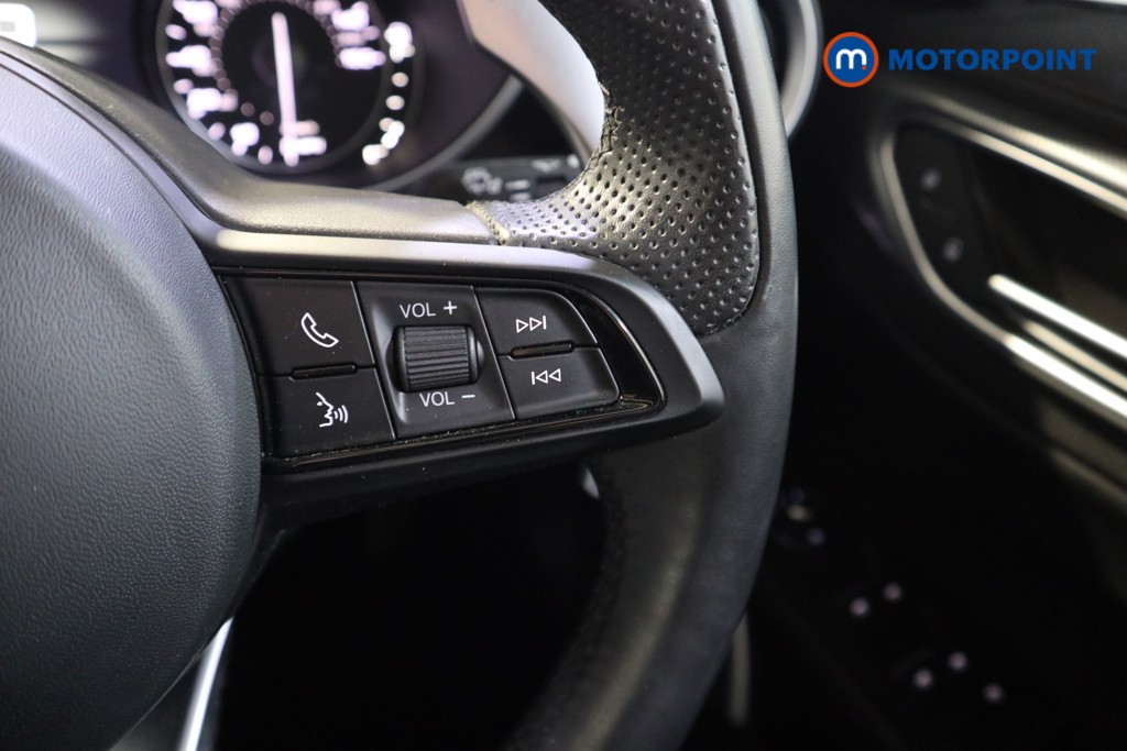 Alfa Romeo Giulia Veloce Automatic Petrol Saloon - Stock Number (1627437) - 4th supplementary image