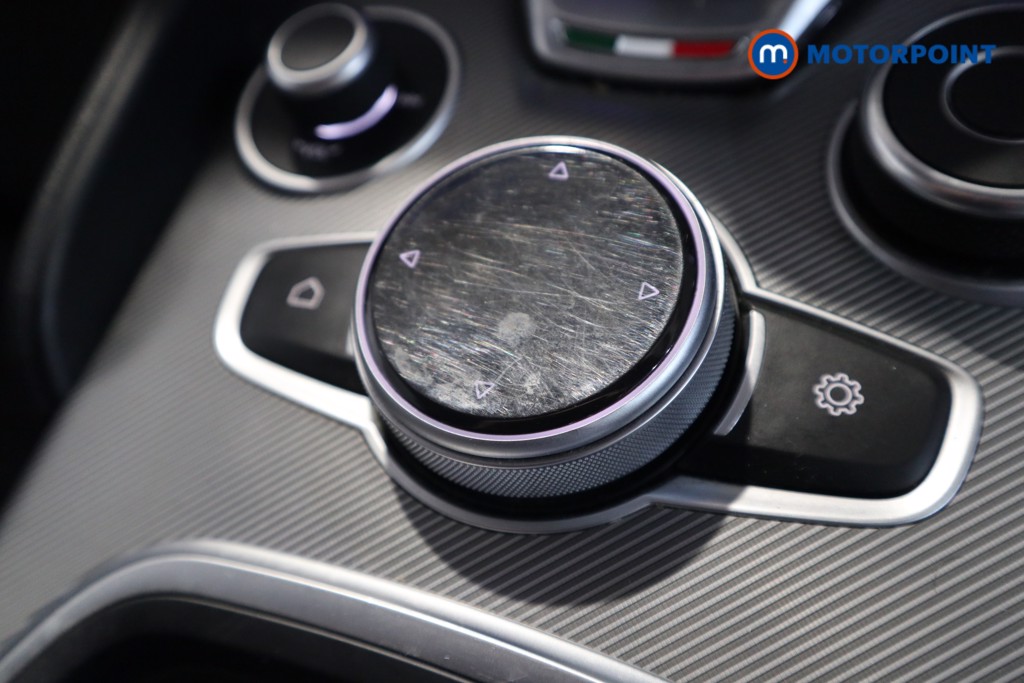 Alfa Romeo Giulia Veloce Automatic Petrol Saloon - Stock Number (1627437) - 10th supplementary image