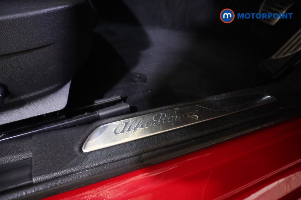 Alfa Romeo Giulia Veloce Automatic Petrol Saloon - Stock Number (1627437) - 16th supplementary image