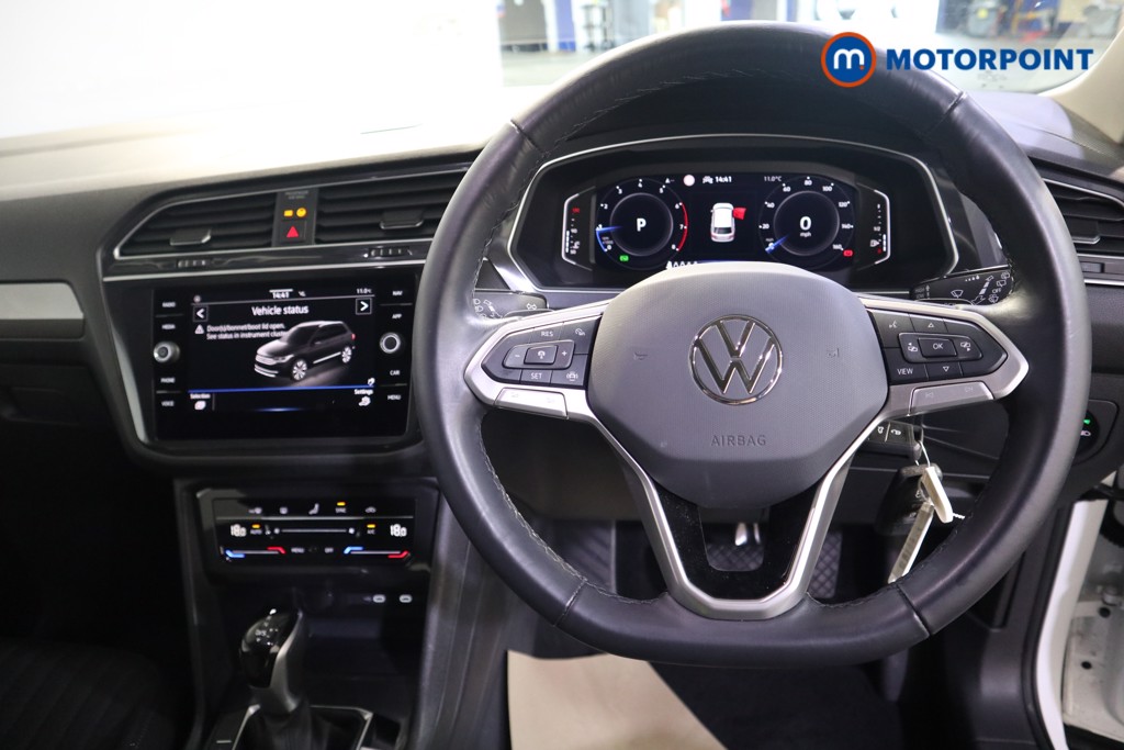 Volkswagen Tiguan Allspace Life Automatic Petrol SUV - Stock Number (1627729) - 1st supplementary image