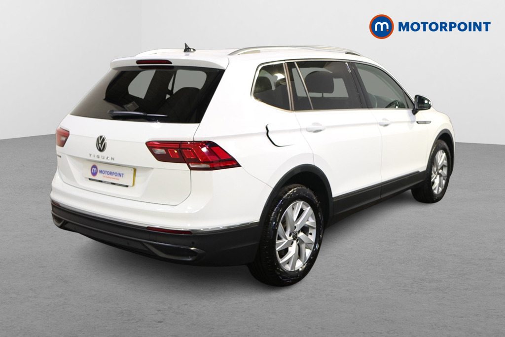 Volkswagen Tiguan Allspace Life Automatic Petrol SUV - Stock Number (1627729) - Drivers side rear corner