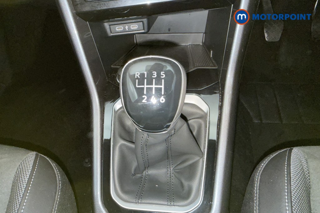 Volkswagen T-Roc Style Manual Petrol SUV - Stock Number (1627908) - 7th supplementary image