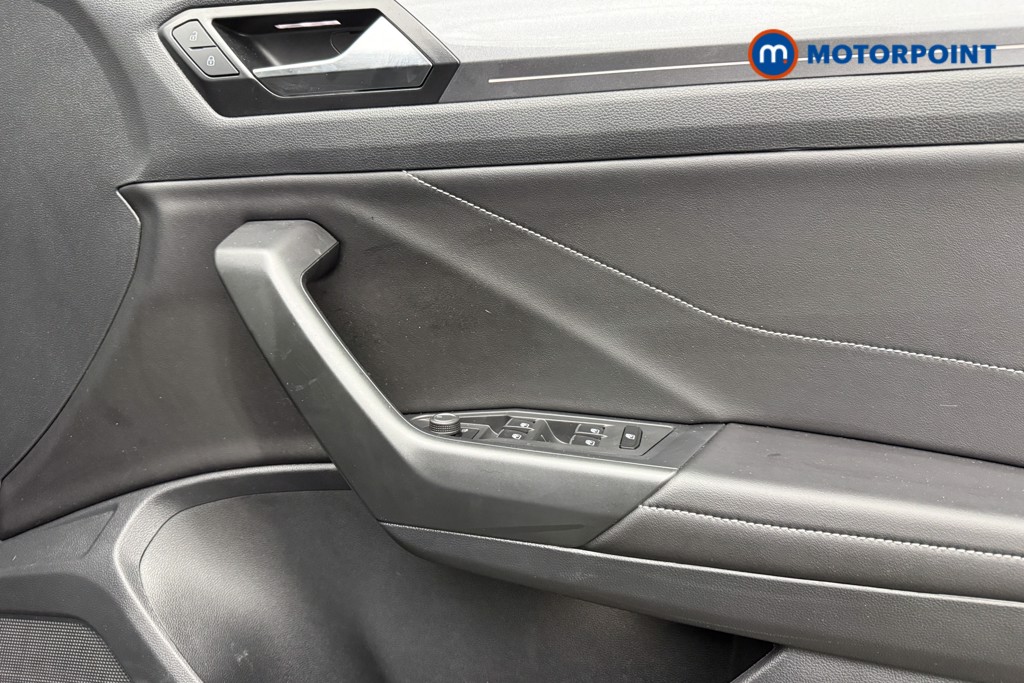 Volkswagen T-Roc Style Manual Petrol SUV - Stock Number (1627908) - 18th supplementary image