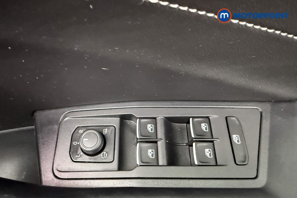 Volkswagen T-Roc Style Manual Petrol SUV - Stock Number (1627908) - 19th supplementary image