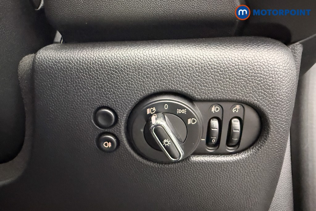 Mini Convertible Cooper Classic Automatic Petrol Convertible - Stock Number (1628094) - 12th supplementary image