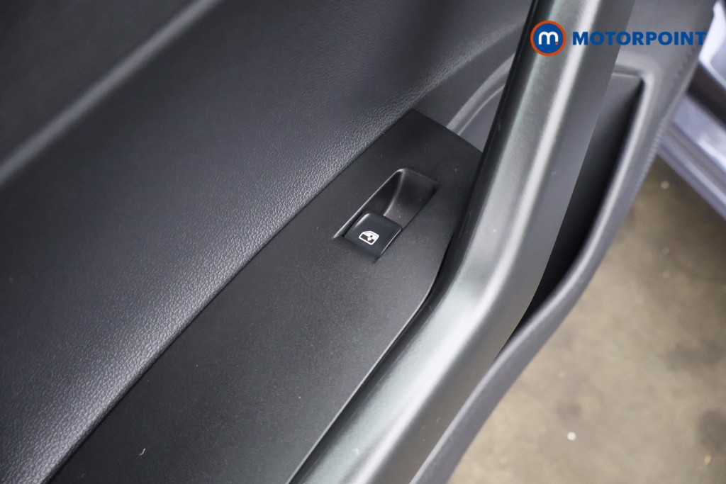 Volkswagen Polo Life Manual Petrol Hatchback - Stock Number (1628260) - 28th supplementary image