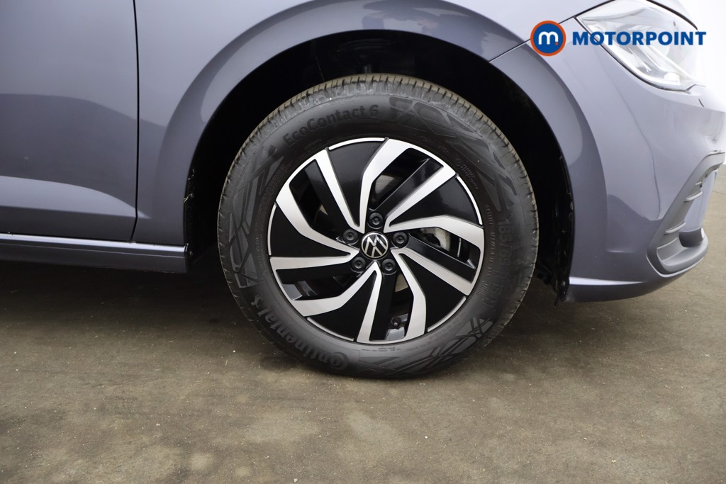 Volkswagen Polo Life Manual Petrol Hatchback - Stock Number (1628260) - 1st supplementary image