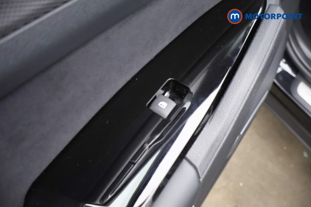 KIA Sportage Gt-Line Automatic Petrol-Electric Hybrid SUV - Stock Number (1628294) - 33rd supplementary image