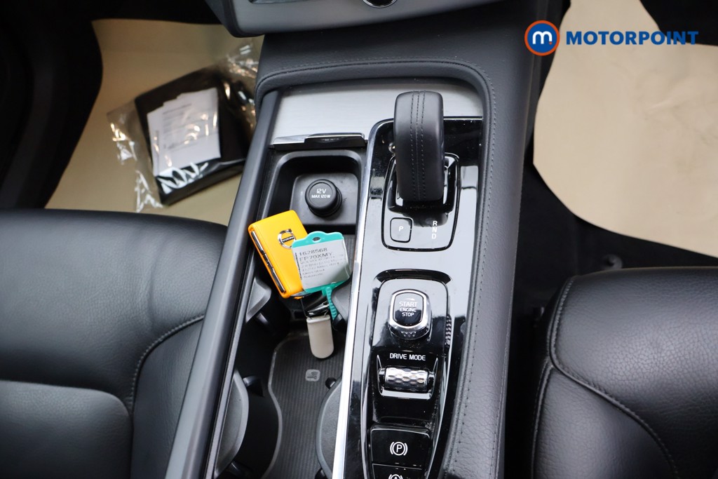 Volvo Xc90 Momentum Automatic Diesel SUV - Stock Number (1628568) - 14th supplementary image