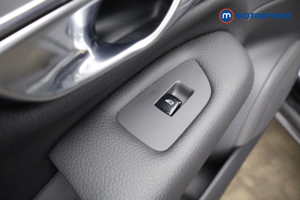 Volvo Xc90 Momentum Automatic Diesel SUV - Stock Number (1628568) - 34th supplementary image