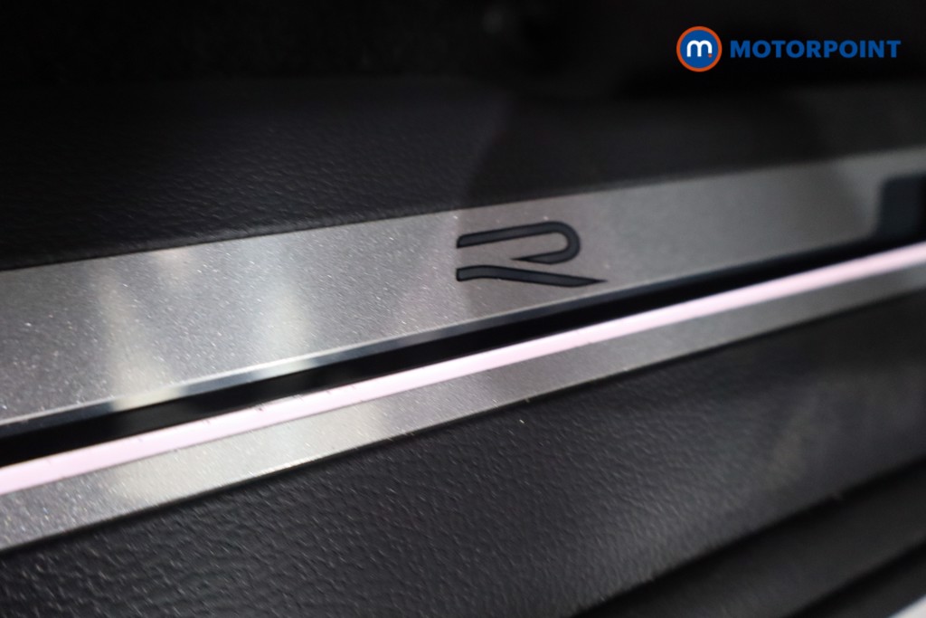 Volkswagen Tiguan R-Line Automatic Petrol SUV - Stock Number (1628573) - 28th supplementary image