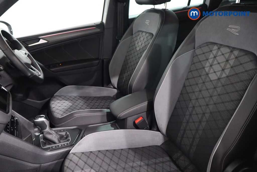 Volkswagen Tiguan R-Line Automatic Petrol SUV - Stock Number (1628573) - 32nd supplementary image