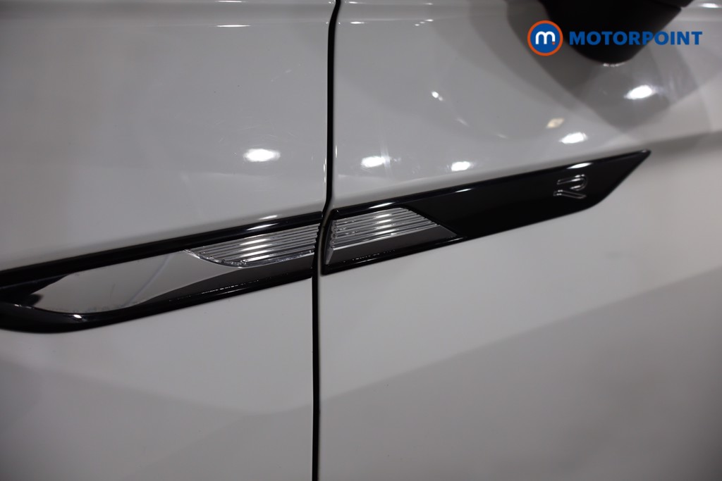 Volkswagen Tiguan R-Line Automatic Petrol SUV - Stock Number (1628573) - 33rd supplementary image