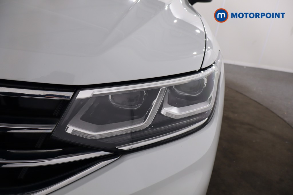 Volkswagen Tiguan R-Line Automatic Petrol SUV - Stock Number (1628573) - 37th supplementary image