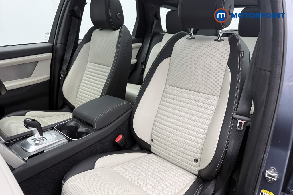 Land Rover Discovery Sport Urban Edition Automatic Petrol Plug-In Hybrid SUV - Stock Number (1629071) - 3rd supplementary image