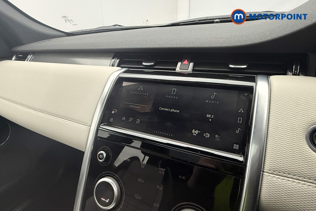 Land Rover Discovery Sport Urban Edition Automatic Petrol Plug-In Hybrid SUV - Stock Number (1629071) - 10th supplementary image