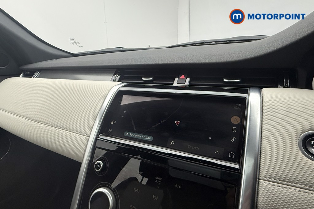 Land Rover Discovery Sport Urban Edition Automatic Petrol Plug-In Hybrid SUV - Stock Number (1629071) - 11th supplementary image