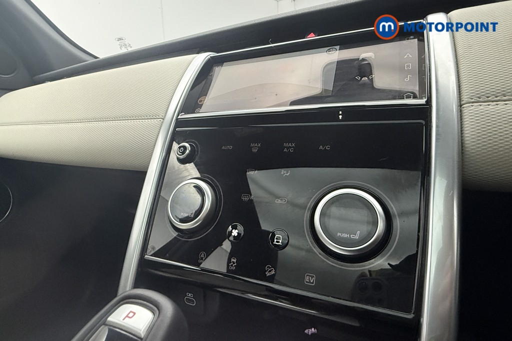 Land Rover Discovery Sport Urban Edition Automatic Petrol Plug-In Hybrid SUV - Stock Number (1629071) - 13th supplementary image