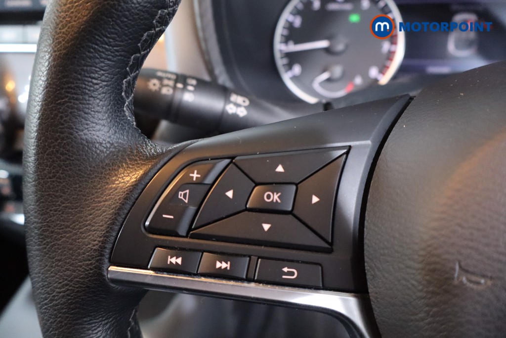 Nissan Juke Tekna Manual Petrol SUV - Stock Number (1629268) - 7th supplementary image